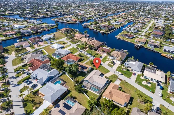 Aerial view with a residential view