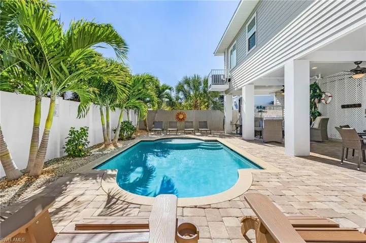 246 Delmar Ave, Fort Myers Beach, Florida 33931