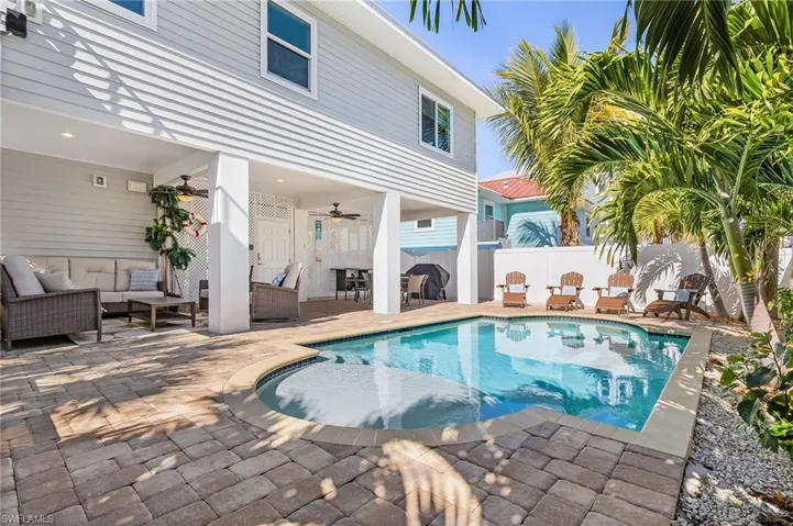 246 Delmar Ave, Fort Myers Beach, Florida 33931