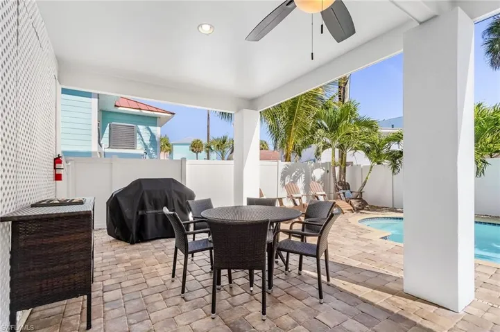 246 Delmar Ave, Fort Myers Beach, Florida 33931