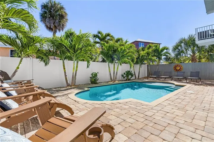 246 Delmar Ave, Fort Myers Beach, Florida 33931