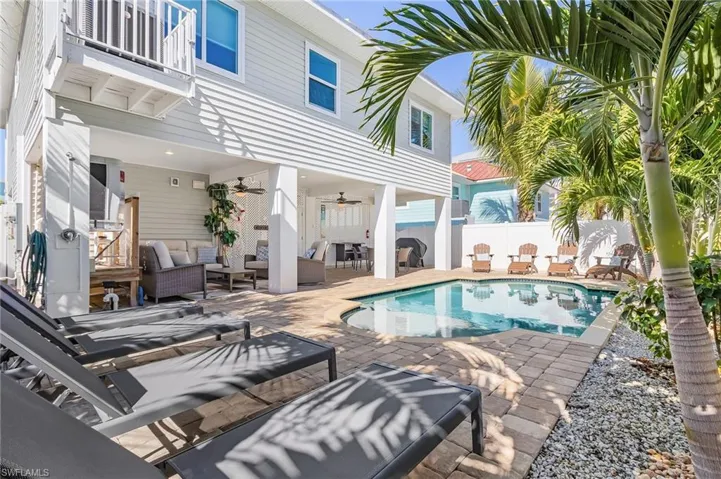 246 Delmar Ave, Fort Myers Beach, Florida 33931