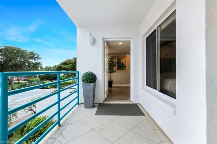 Charming Entry Approach