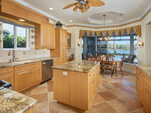 Breakfast Nook, mitered glass unobstructed windows for Florida Room, pool and lake views.