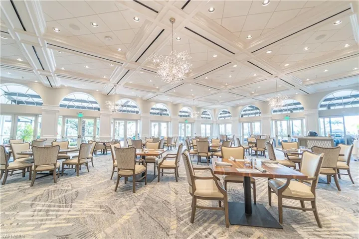 Lakeside Dining