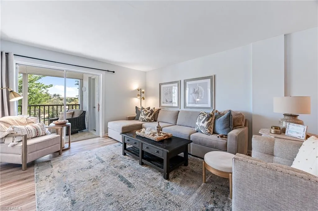 555 Park Shore DR, Naples, FL 34103,225020274