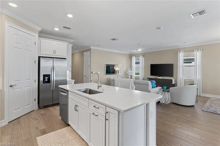 28000  Captiva Shell  LOOP, Bonita Springs, FL 34135