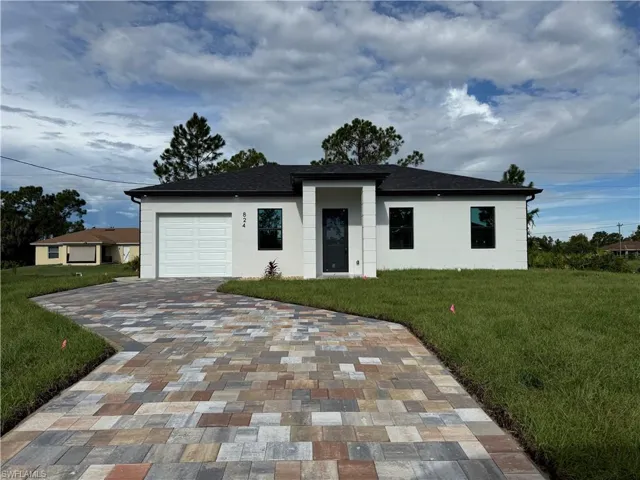 824 Dawhert Ave S, Lehigh Acres, Florida 33974