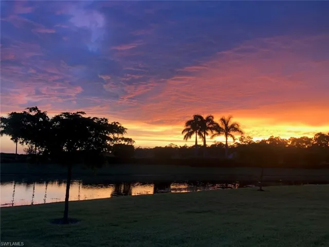 Properties incredible  view of sunsets over water