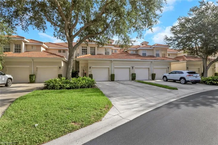 3048 Horizon Ln 1103, Naples, Florida 34109