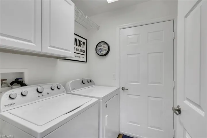 3048 Horizon Ln 1103, Naples, Florida 34109