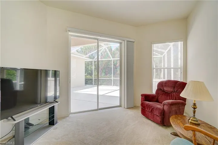 Sitting room in Master