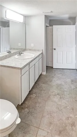2040  Xelda N AVE, Lehigh Acres, FL 33971