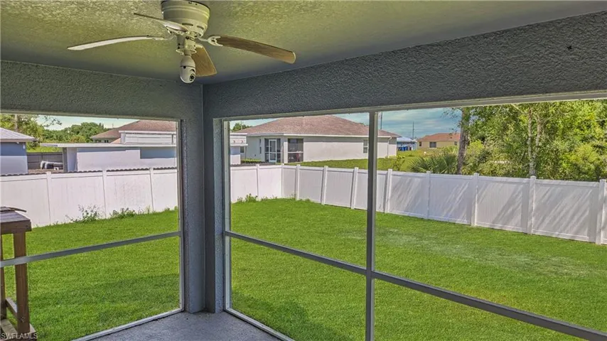 2040  Xelda N AVE, Lehigh Acres, FL 33971