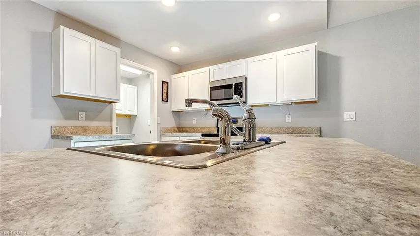 2040  Xelda N AVE, Lehigh Acres, FL 33971