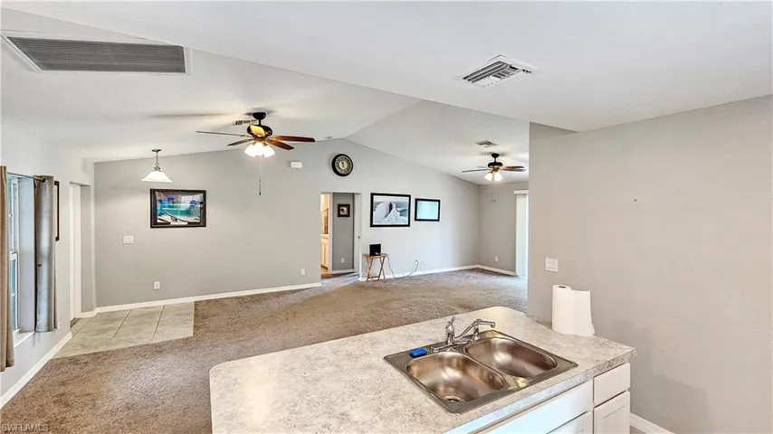 2040  Xelda N AVE, Lehigh Acres, FL 33971