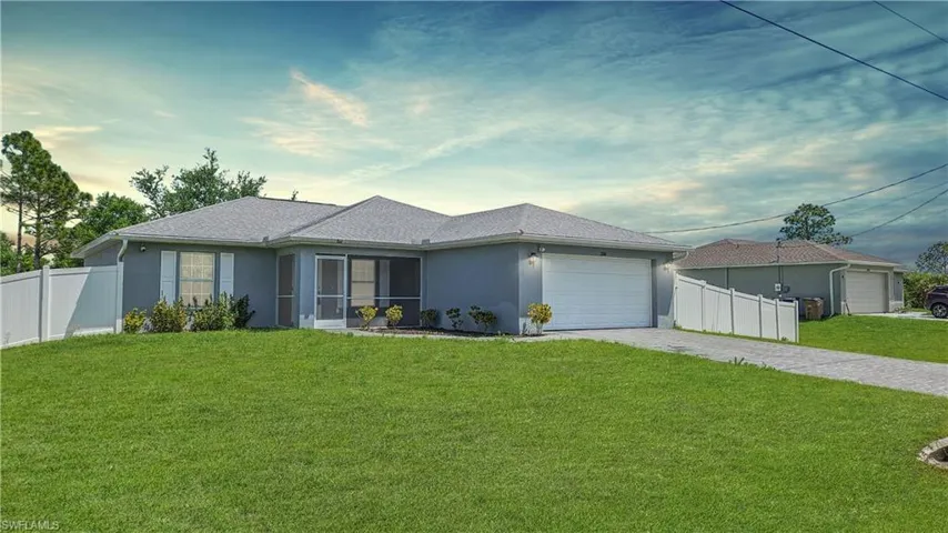 2040  Xelda N AVE, Lehigh Acres, FL 33971