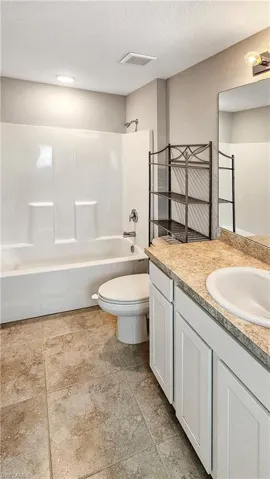 2040  Xelda N AVE, Lehigh Acres, FL 33971