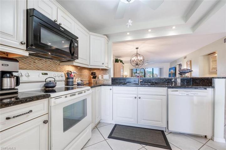 7360 Province WAY # 4204, NAPLES FL 34104