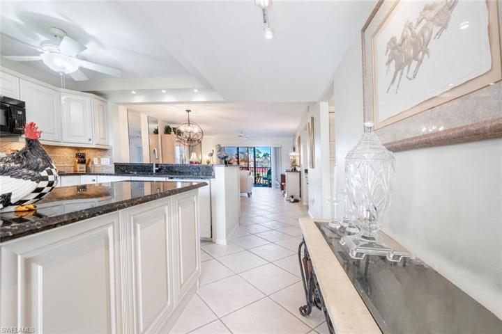 7360 Province WAY # 4204, NAPLES FL 34104