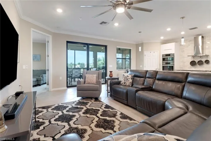 2352  Anguilla  DR, Naples, FL 34120