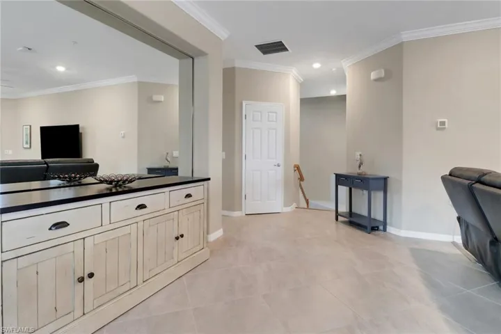 2352  Anguilla  DR, Naples, FL 34120
