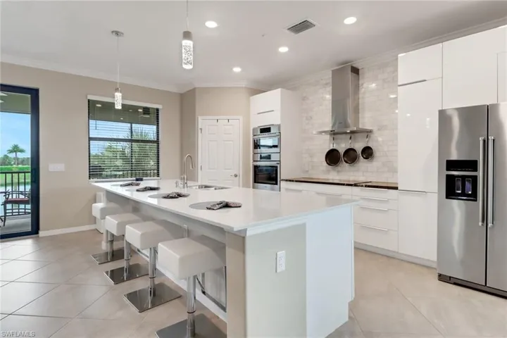 2352  Anguilla  DR, Naples, FL 34120