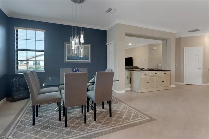 2352  Anguilla  DR, Naples, FL 34120
