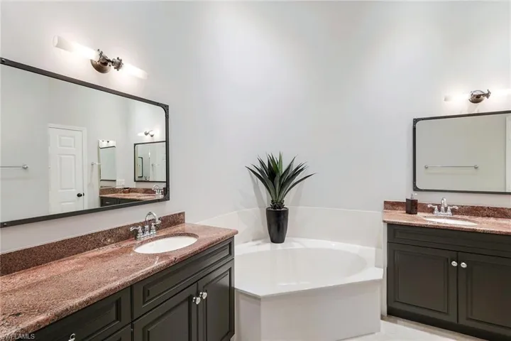 26876  Wedgewood  DR, Bonita Springs, FL 34134