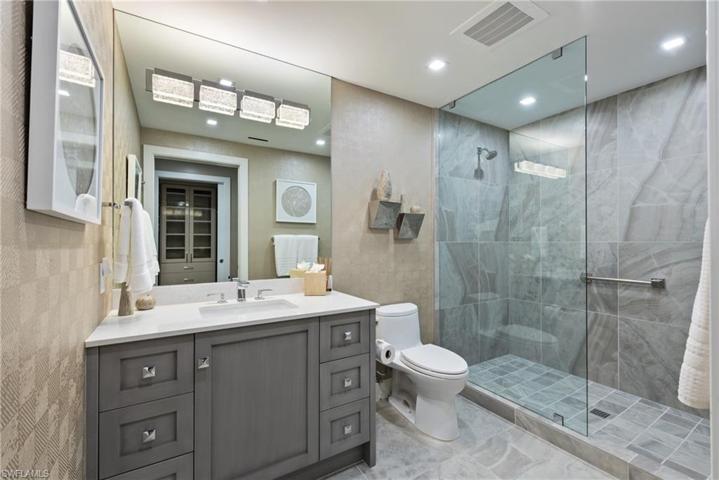 13915 Old Coast RD # 405, NAPLES FL 34110