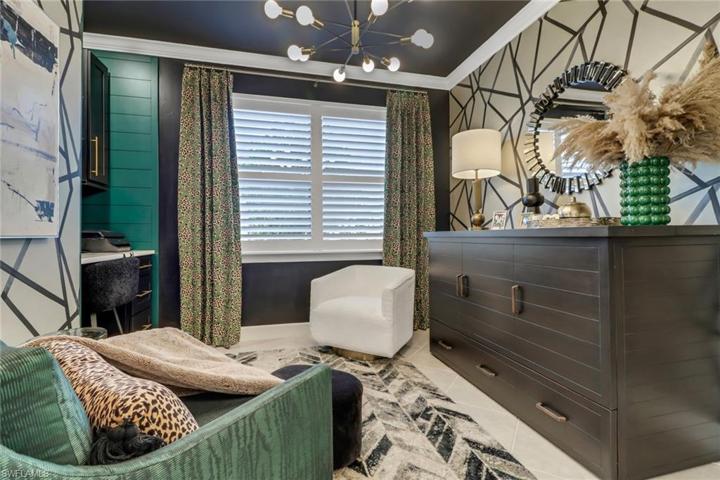 Work or unwind in the flexible den