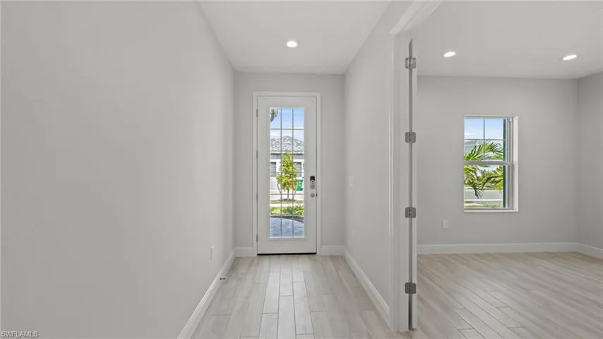 4068  Pegasus  WAY, Naples, FL 34120
