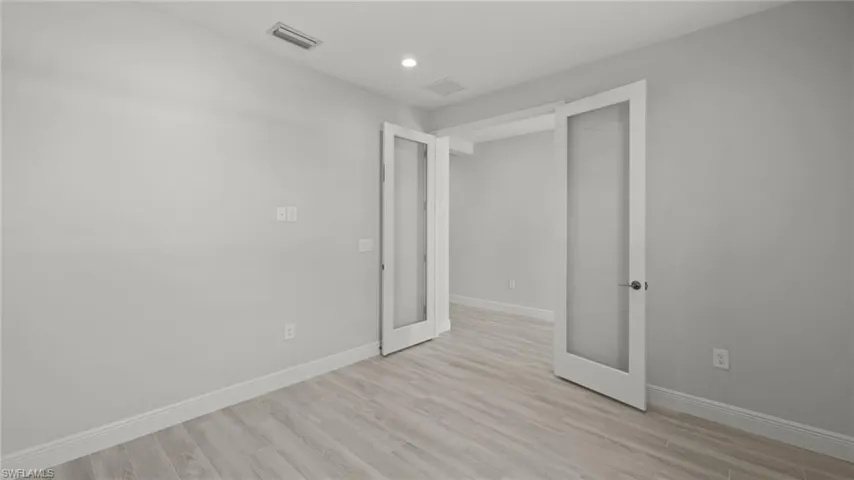 4068  Pegasus  WAY, Naples, FL 34120