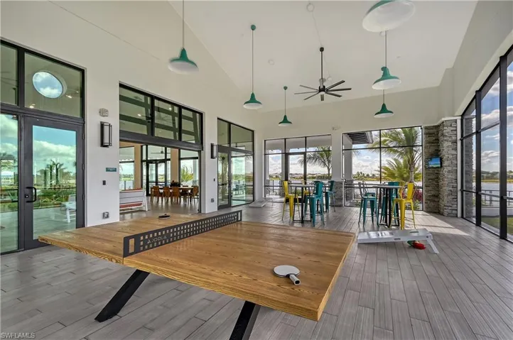 4068  Pegasus  WAY, Naples, FL 34120