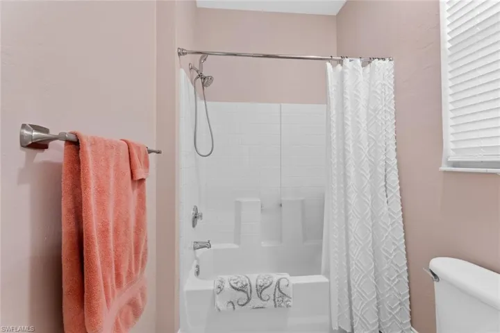 Guest bathroom #1