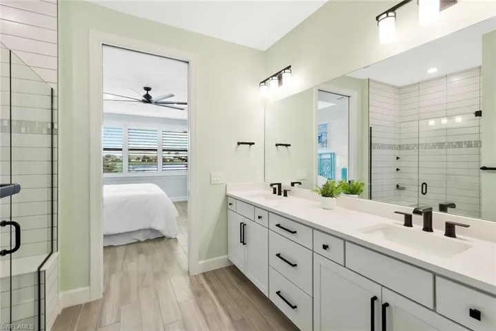 Dual Sinks in this Ensuite Bath