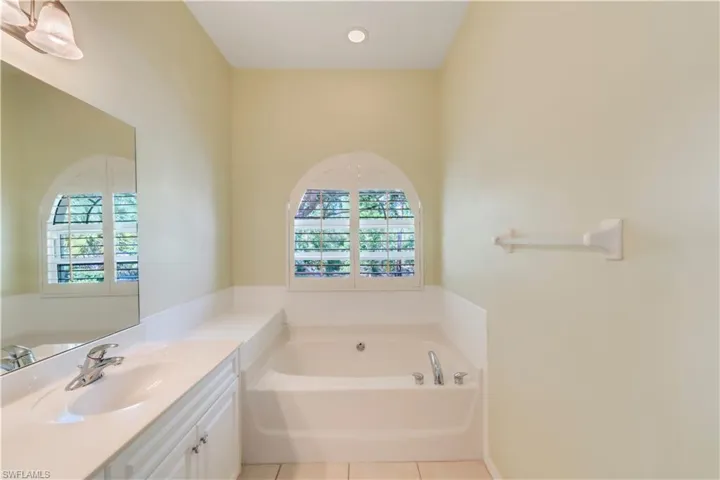 11291  Wine Palm  RD, Fort Myers, FL 33966