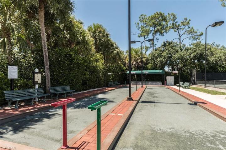 5881  Northridge  DR, Naples, FL 34110