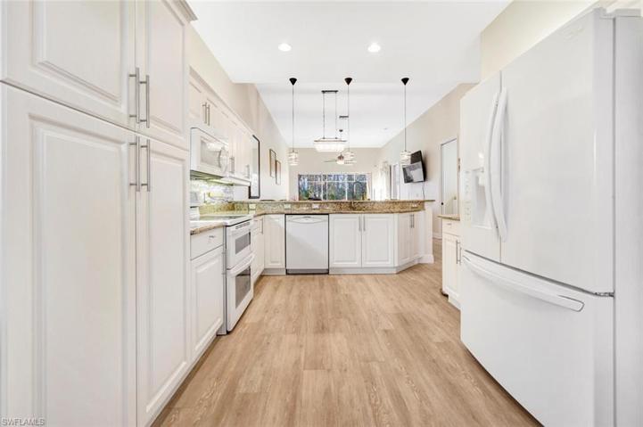 5881  Northridge  DR, Naples, FL 34110