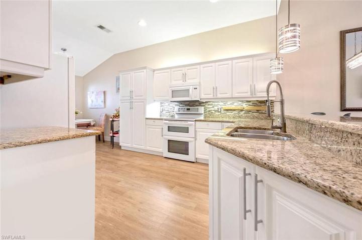5881  Northridge  DR, Naples, FL 34110