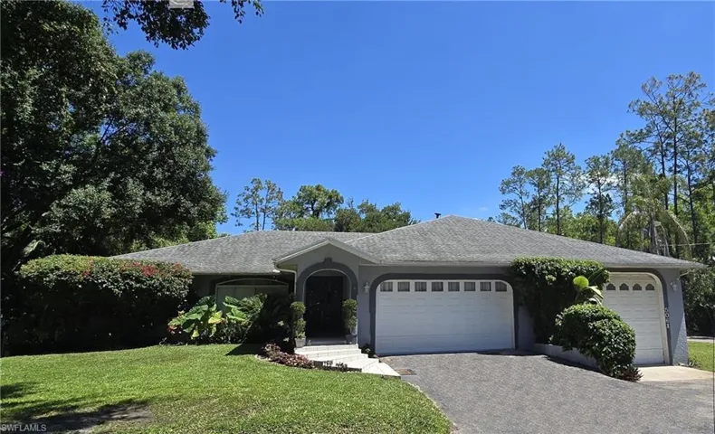 5061  Mahogany Ridge  DR, Naples, FL 34119