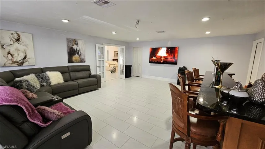 5061  Mahogany Ridge  DR, Naples, FL 34119