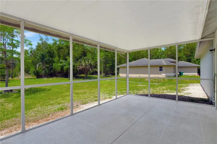 Large, screened Lanai, perfect for entertaining