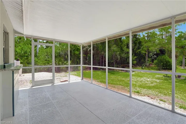 Spacious Screened lanai