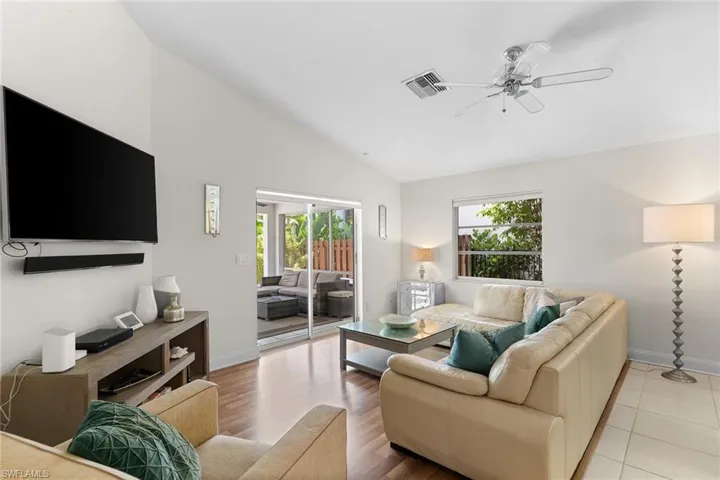 580 97th Ave N, Naples, Florida 34108