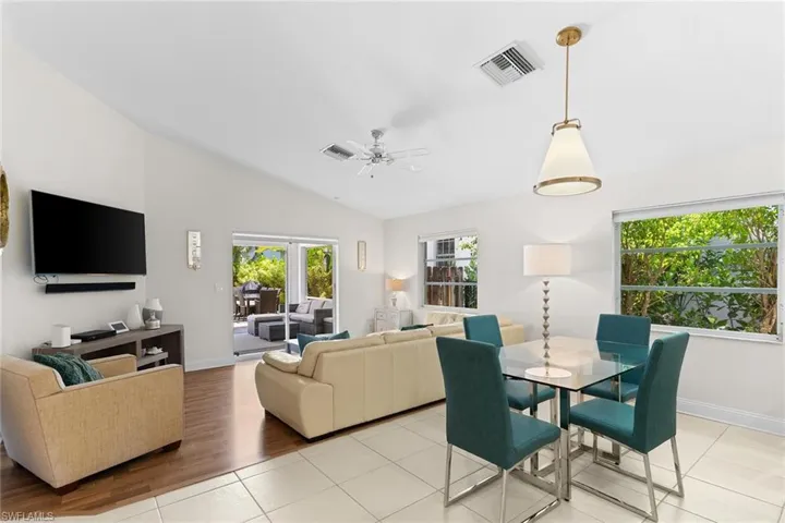 580 97th Ave N, Naples, Florida 34108