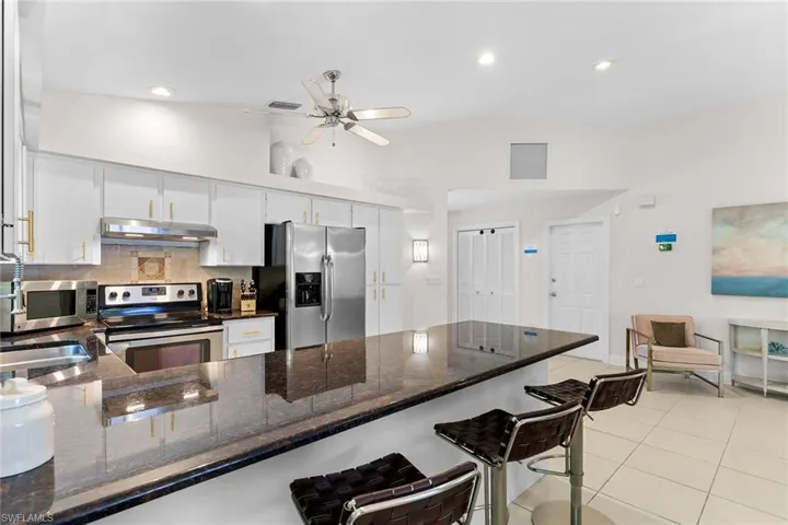 580 97th Ave N, Naples, Florida 34108