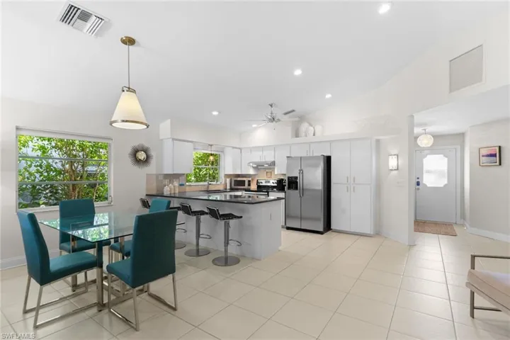 580 97th Ave N, Naples, Florida 34108
