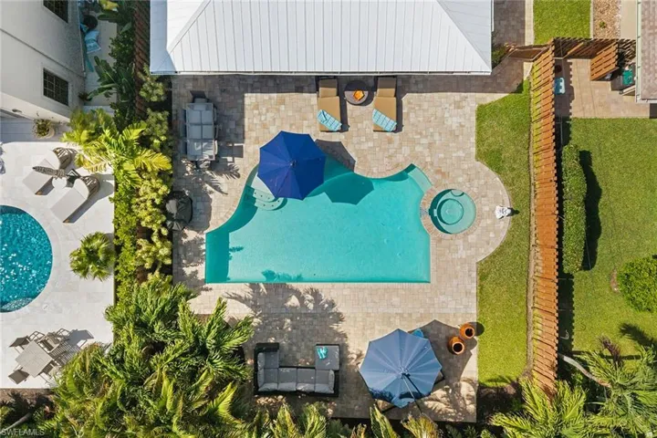 580 97th Ave N, Naples, Florida 34108