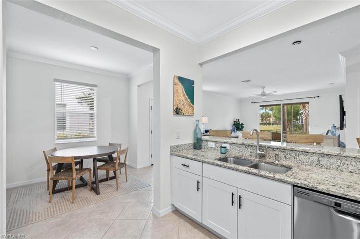 Kitchen & Dining